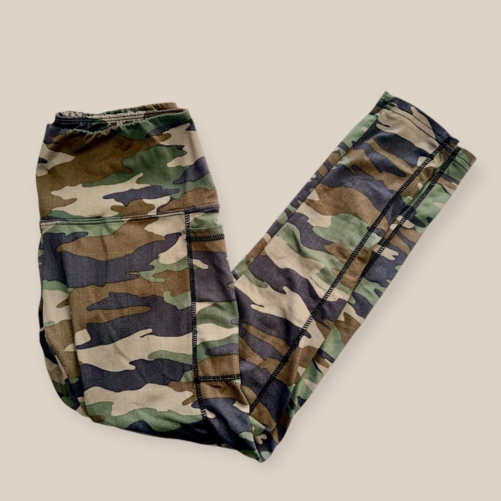 Woman’s Camo Leggings